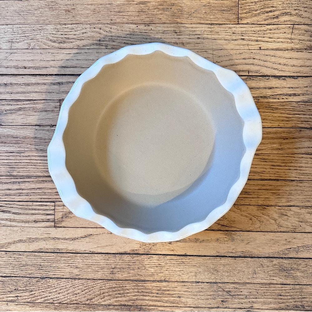 Pampered Chef ceramic pie dish